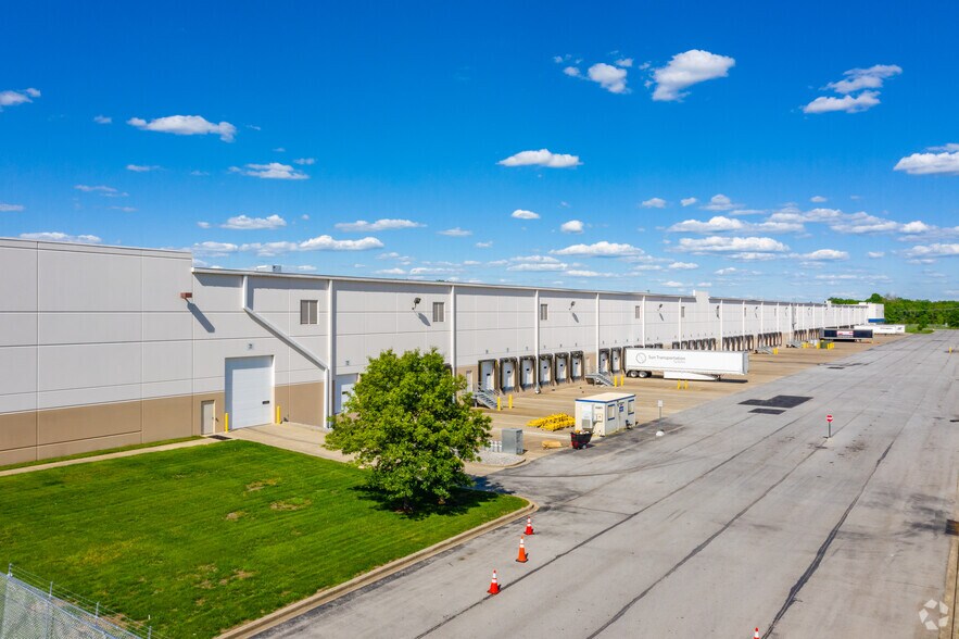 More Photos Of 245 Couchville Industrial Blvd, Mount Juliet Distribution For Lease