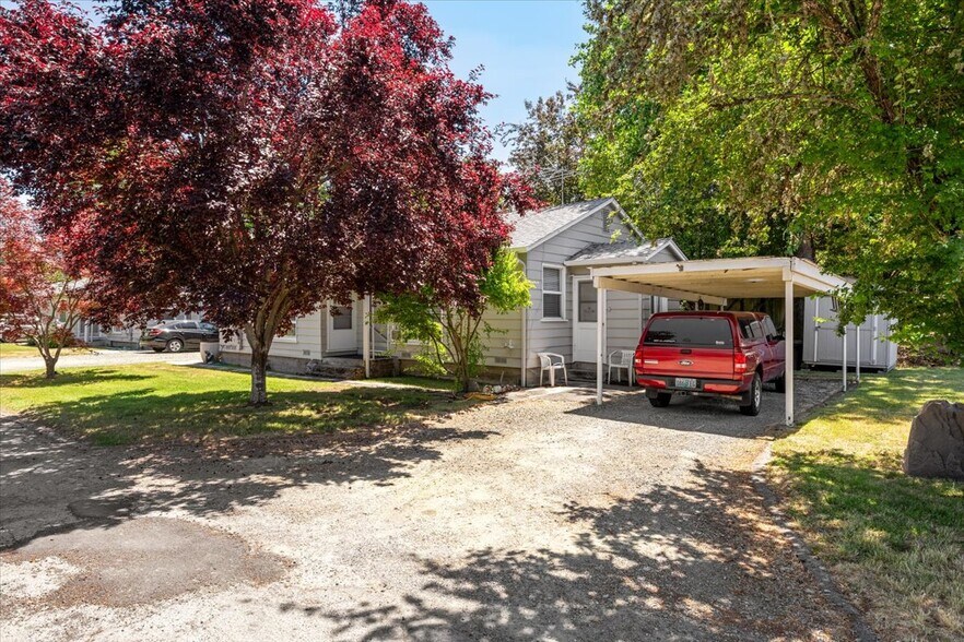 More Photos Of 307 Tussey Ln, Grants Pass Apartments For Sale