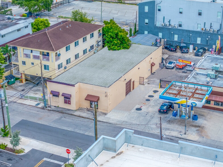 More Photos Of 999 W Flagler St, Miami Service Station For Lease
