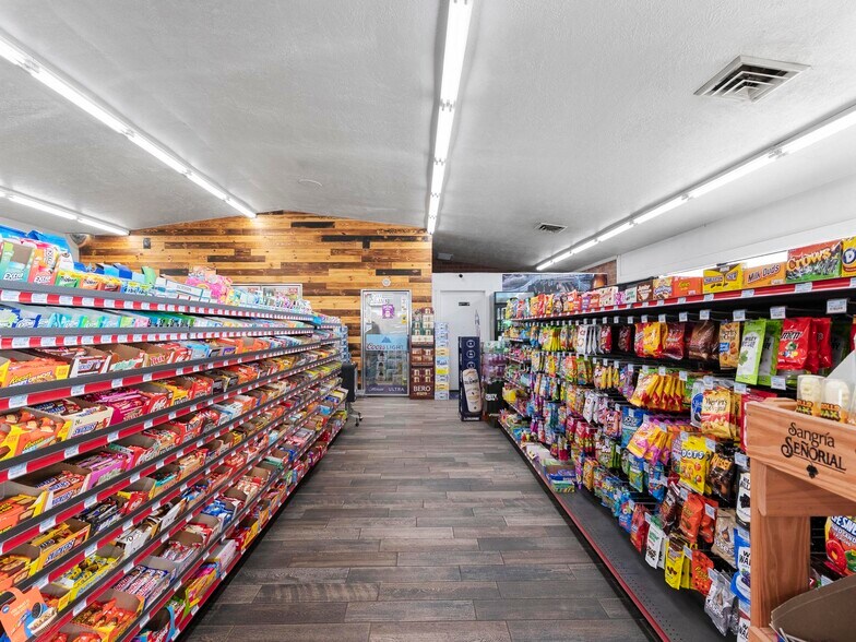 More Photos Of 5500 W 5500 S, Hooper Service Station For Sale