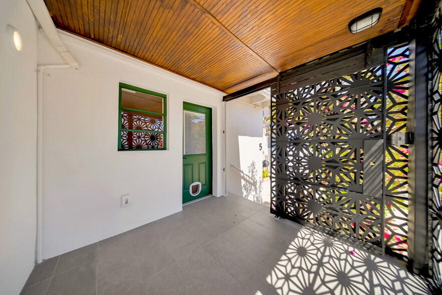 More Photos Of 7411 Carlyle Ave, Miami Beach Apartments For Sale