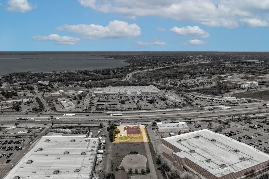 More Photos Of 801 E Interstate 30, Rockwall Freestanding For Sale