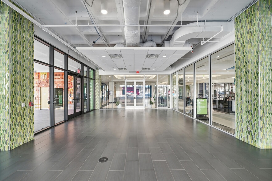 Primary Photo Of 40 E Adams St, Jacksonville Office For Lease