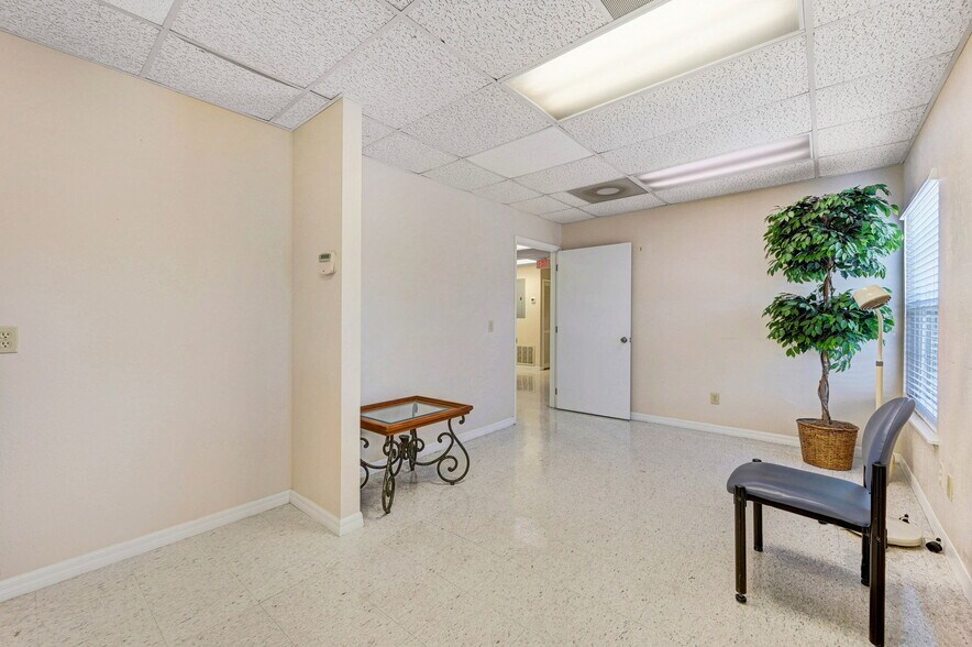 More Photos Of 1801 Sarno Rd, Melbourne Medical For Sale