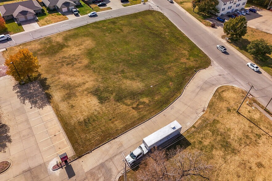 More Photos Of 1+/- Acre on Marcella & Huehl, Salina Land For Sale
