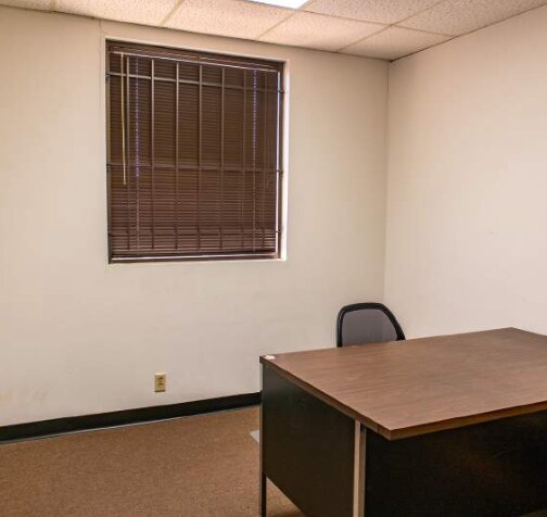 More Photos Of 10626 Kinghurst St, Houston Office For Sale