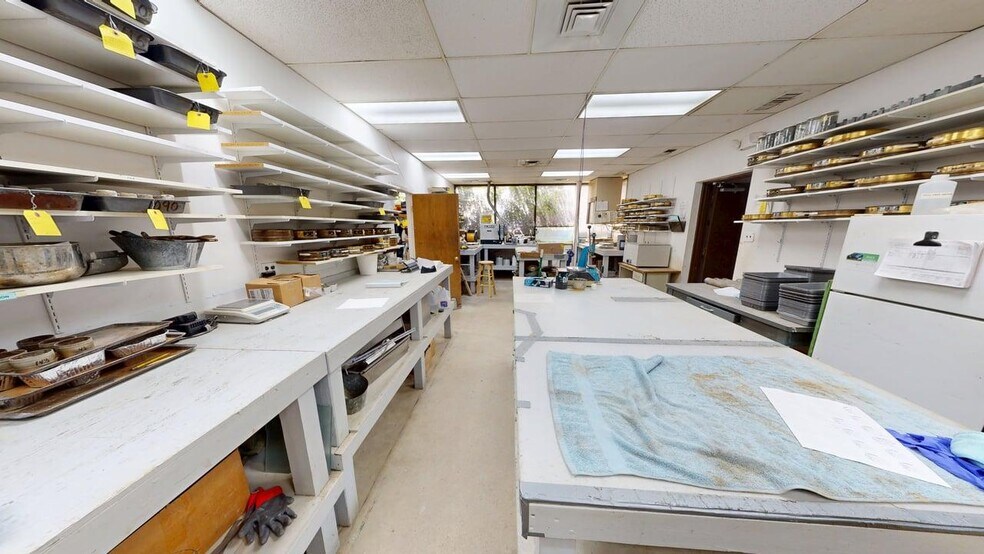 More Photos Of 1235 E Davis, Arlington Heights Office For Lease