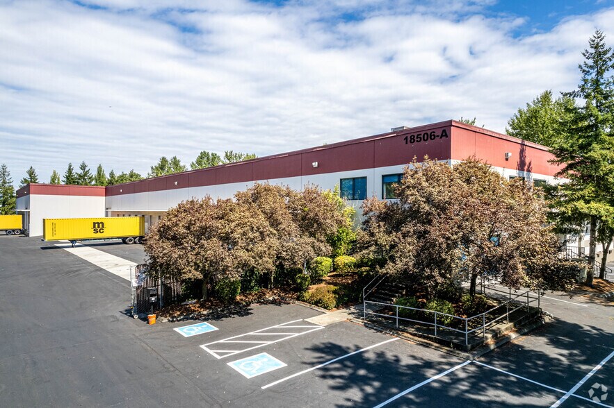More Photos Of 18506 80th Pl S, Kent Warehouse For Lease