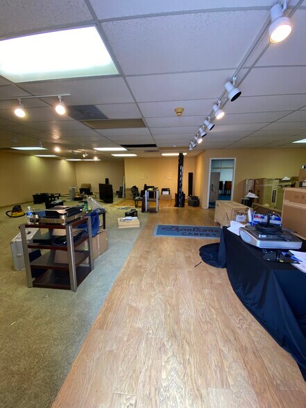 More Photos Of 1370-1376 E Cypress Rd, Covina Industrial For Lease