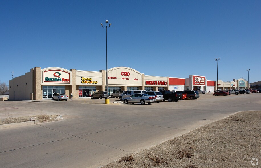 More Photos Of 3322-3518 W Owen K Garriott Rd, Enid Unknown For Lease