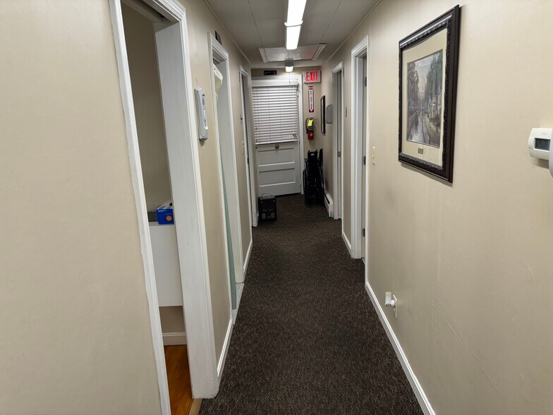 More Photos Of 306 Main St, Wilmington Medical For Sale