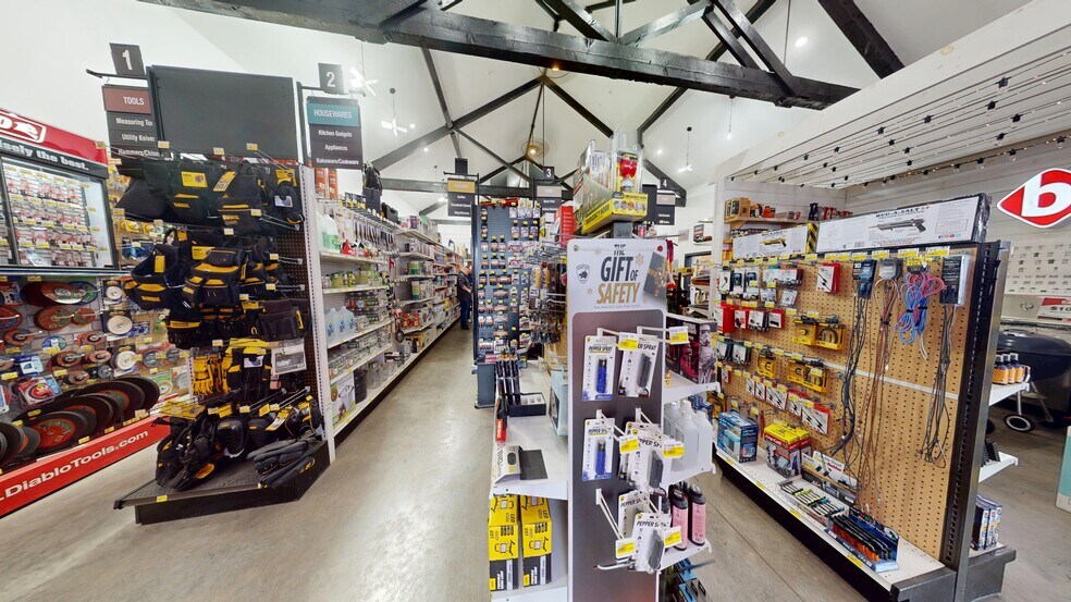 More Photos Of 4 Bona Ventura Ave, Wallkill Auto Repair For Sale