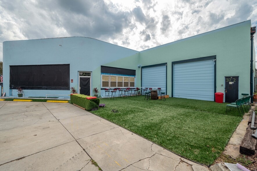 Primary Photo Of 322 S Scenic Hwy, Lake Wales General Retail For Sale