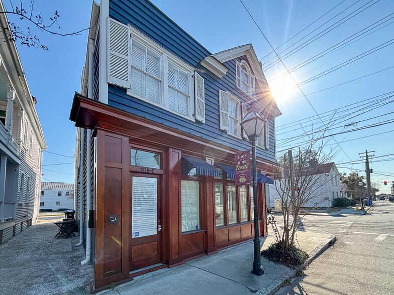 More Photos Of 171 Spring St, Charleston Storefront Retail Residential For Lease