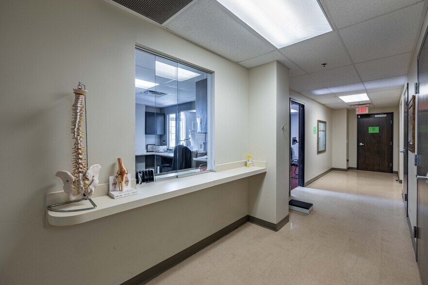 More Photos Of 2602 Trotwood Ave, Columbia Office For Sale