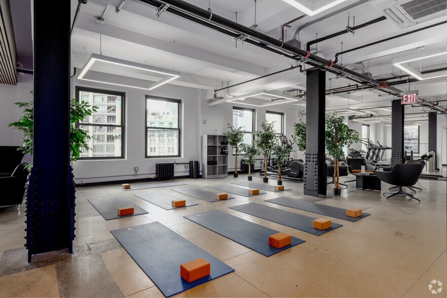 More Photos Of 225 Broadway, New York Office For Lease