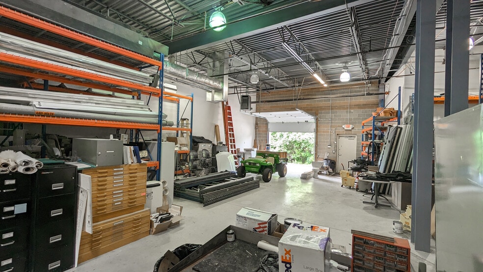 More Photos Of 20 Research Pky, Old Saybrook Light Manufacturing For Lease