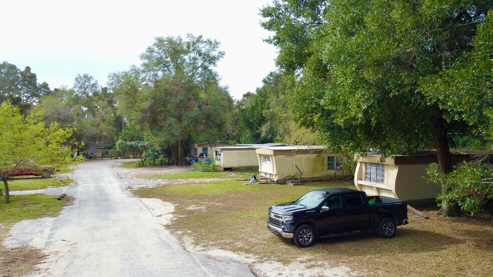 More Photos Of 5311 Pine St, Seffner Manufactured Housing Mobile Home Park For Sale