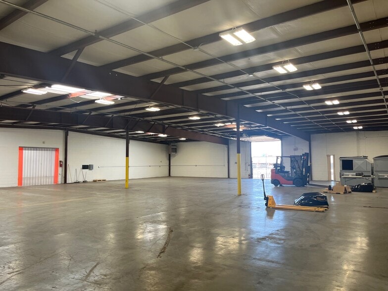 More Photos Of 3021 S High Ave, Oklahoma City Warehouse For Sale