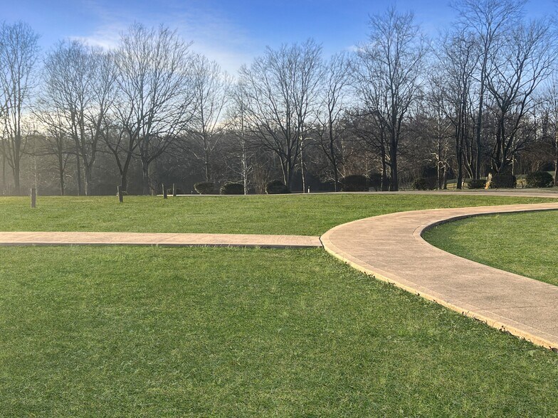 More Photos Of 2982 Harvey Bowden Rd, Paris Winery Vineyard For Sale