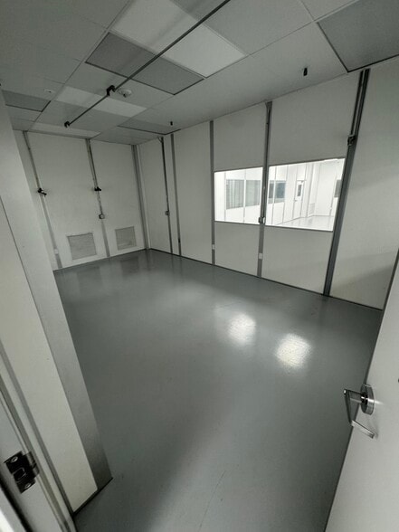 More Photos Of 190 E San Antonio Dr, King City Industrial For Sale