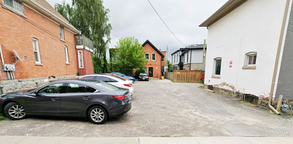 More Photos Of 5 Race St, St Catharines Office For Sale