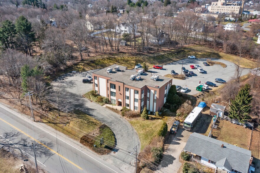 More Photos Of 320 Bolton St, Marlborough Healthcare For Lease