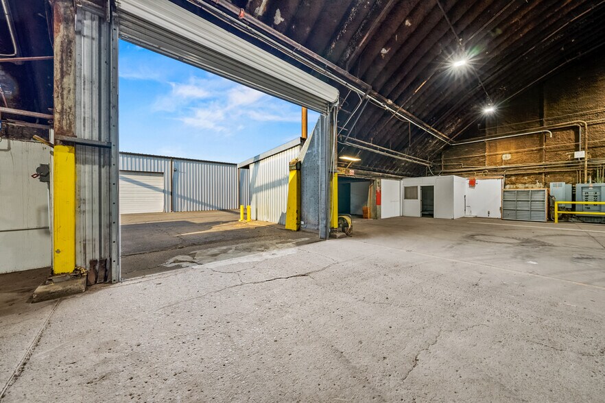 More Photos Of 1385 Antelope Rd, White City Manufacturing For Lease