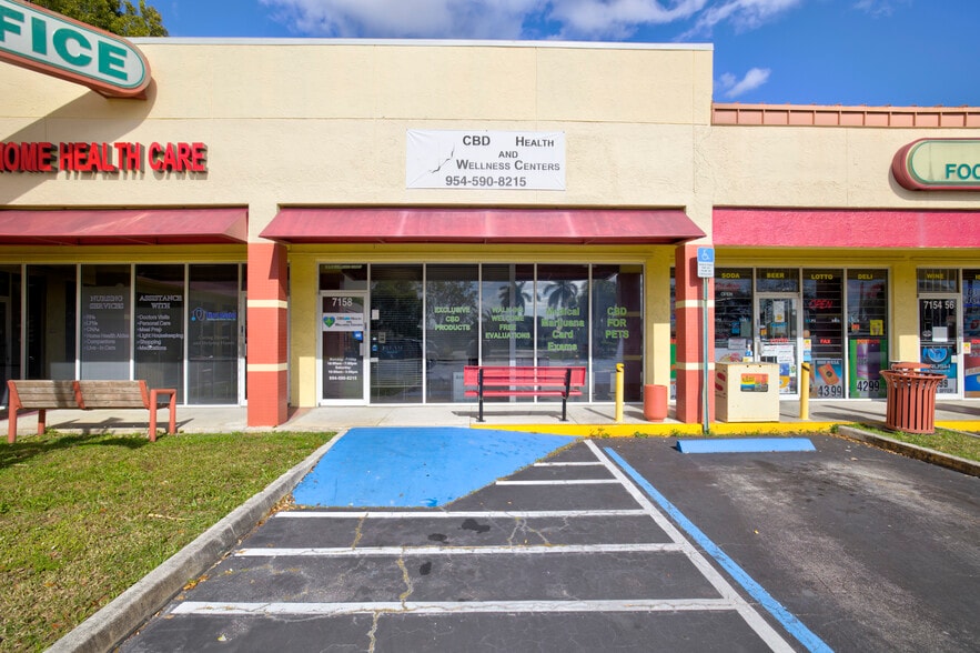 More Photos Of 7118-7170 N Nob Hill Rd, Tamarac General Retail For Lease