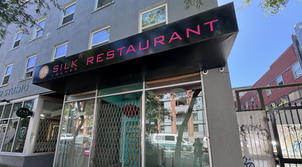 More Photos Of 134-136 Powell St, Vancouver Storefront Retail Office For Lease