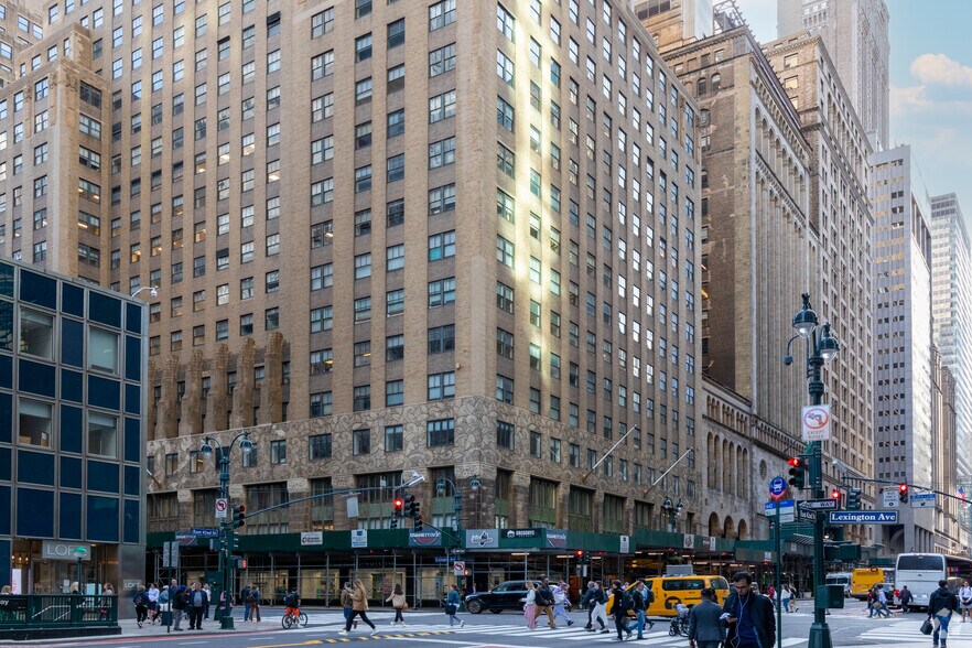 More Photos Of 122 E 42nd St, New York Office For Lease