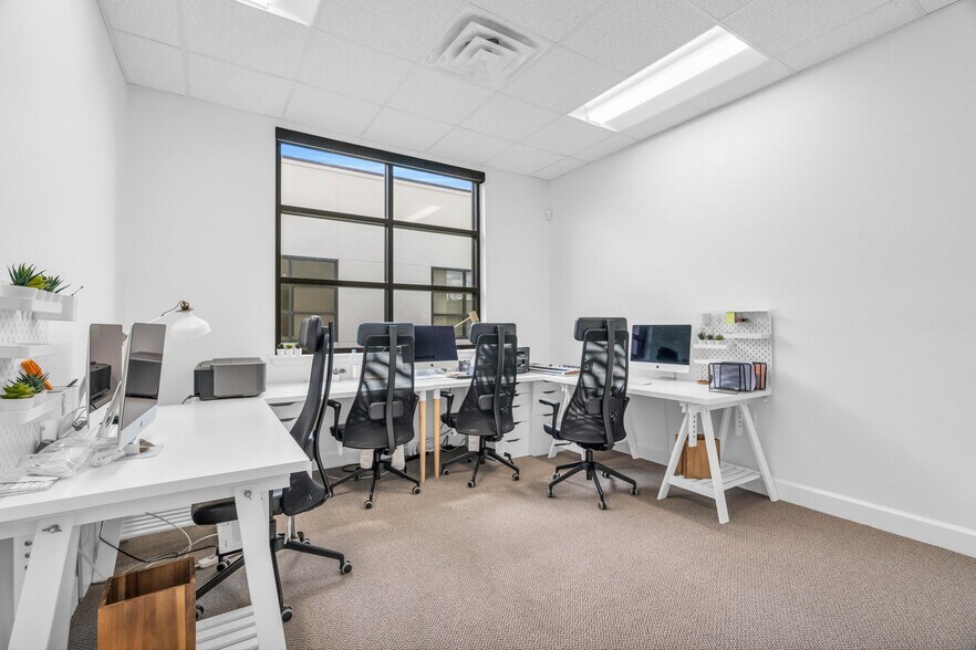 More Photos Of 8118 Fry Rd, Cypress Medical For Sale