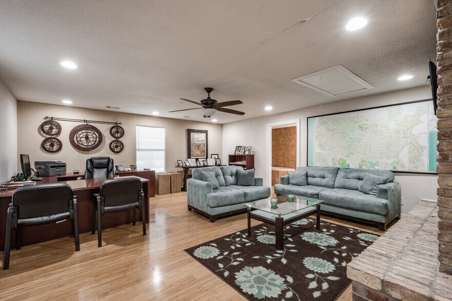 More Photos Of 16111 Porter Ln, Porter Flex For Sale