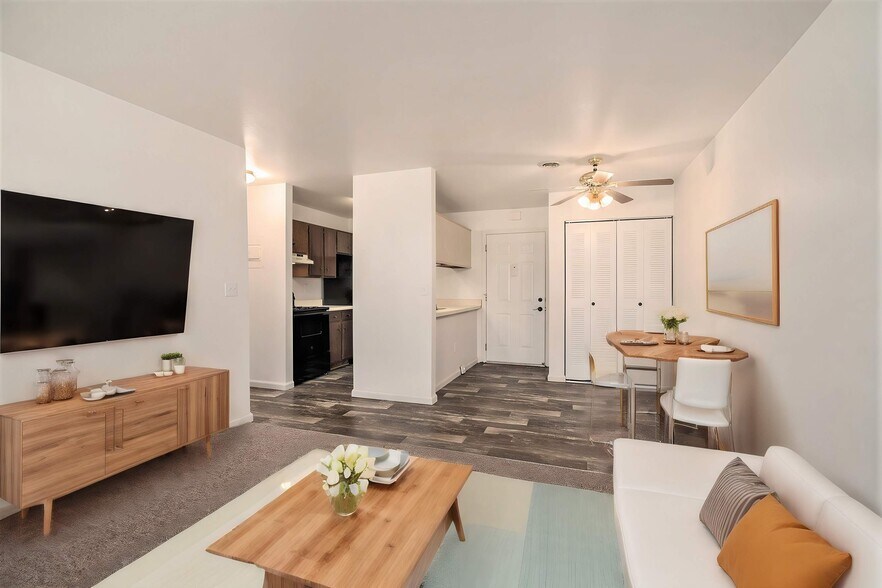 More Photos Of 406 S Church St, Lincoln Apartments For Sale