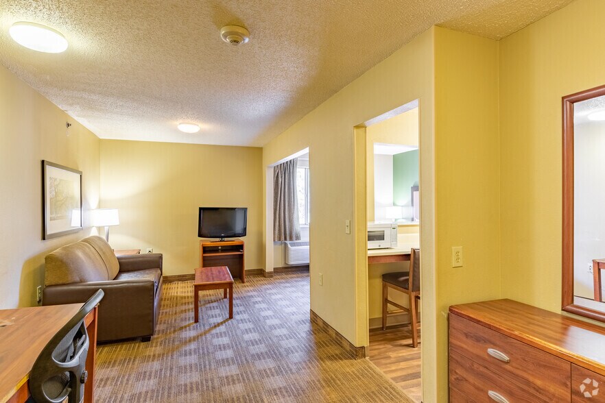 More Photos Of 7065 Jimmy Carter Blvd, Peachtree Corners Hotel For Sale