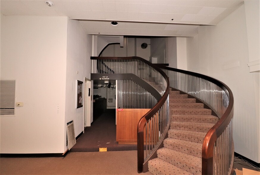 More Photos Of 4 W Fourth St, Cincinnati Office Residential For Sale