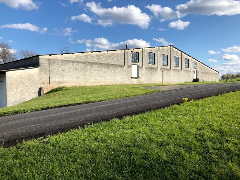 More Photos Of 5119 Russeldale Rd, Purgitsville Industrial For Lease