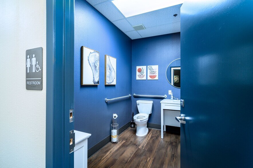 More Photos Of 308 N Villa Rd, Newberg Medical For Lease