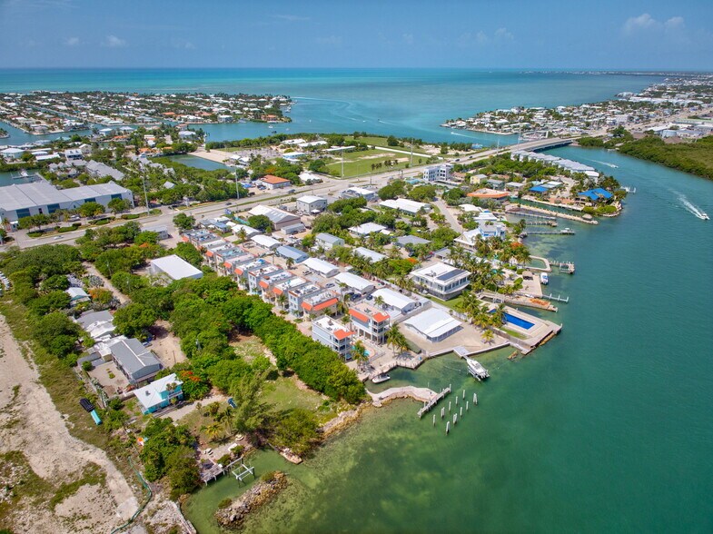 More Photos Of 14 125th Street Gulf, Marathon Office Residential For Sale