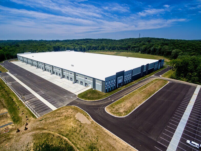 More Photos Of 40 Bethel Church Rd, North East Distribution For Lease