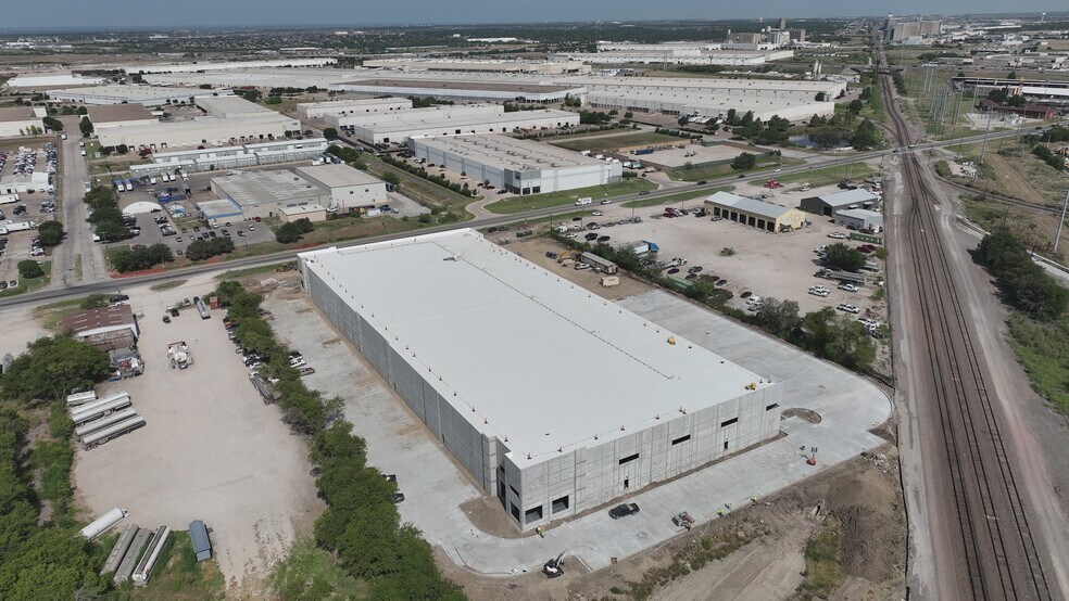 More Photos Of 5260 Blue Mound Rd, Fort Worth Industrial For Sale