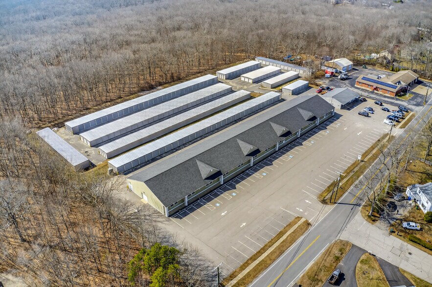 More Photos Of 430 Chapel Hill Rd, Oakdale Freestanding For Lease