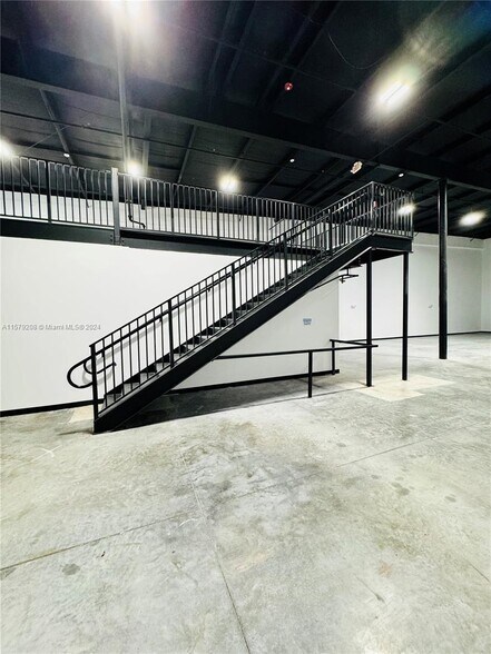 More Photos Of 7265 NW 74th St, Medley Warehouse For Sale