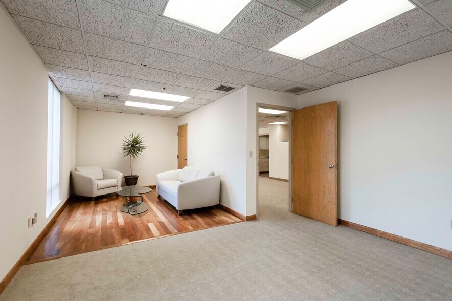 More Photos Of 333 North Ave, Wakefield Office For Lease