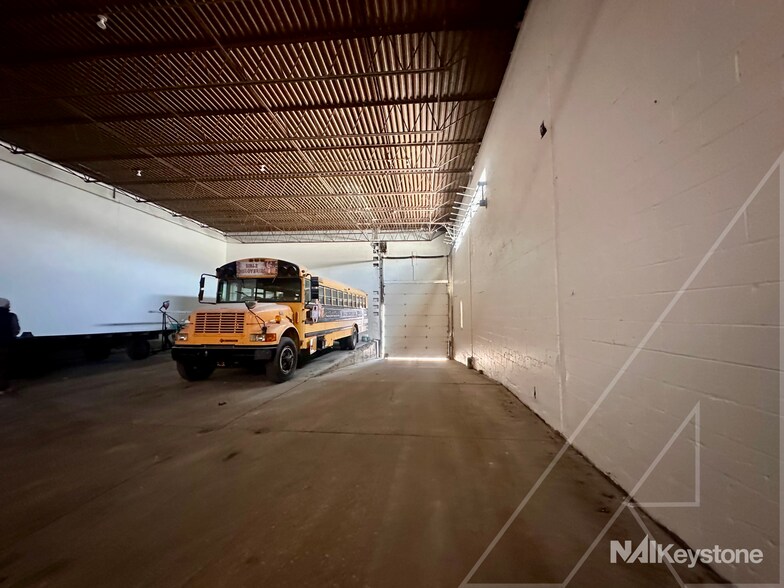 More Photos Of 185 N Front St, Columbia Warehouse For Sale