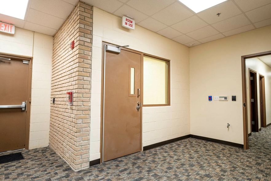More Photos Of 1121 E Austin, Harlingen Office For Lease