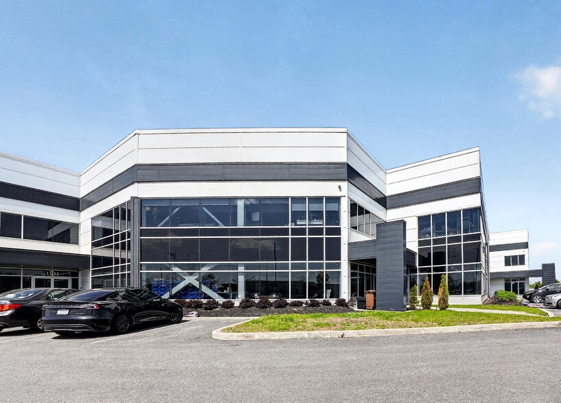 More Photos Of 1071-1139 Rue Marie-Victorin, St-Bruno-de-Montarville Distribution For Sale