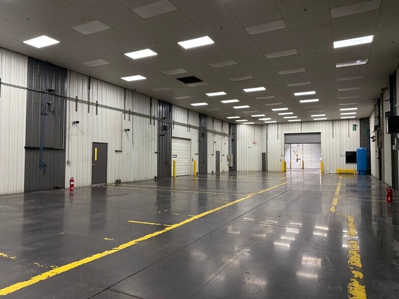 More Photos Of 1102 Aviation Blvd, Hebron Warehouse For Lease
