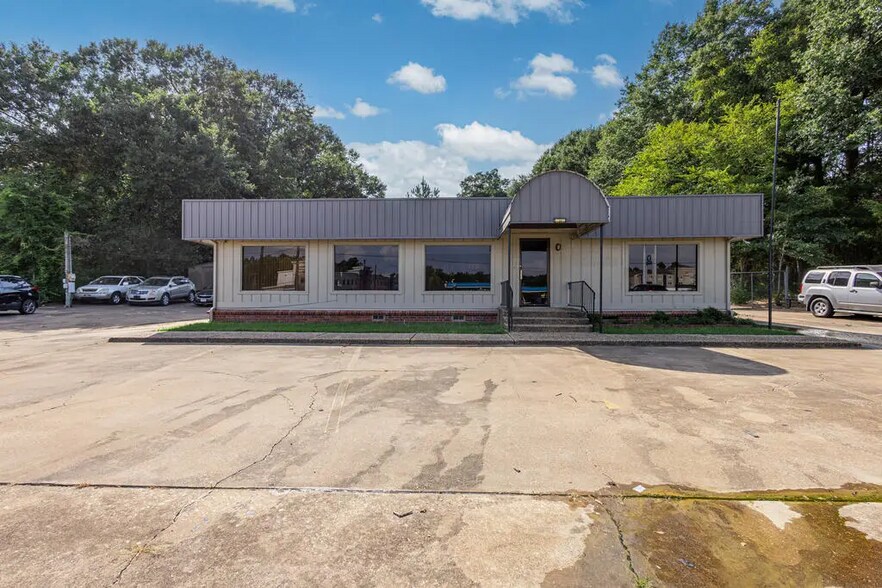 Primary Photo Of 3606 South St, Nacogdoches Office For Sale