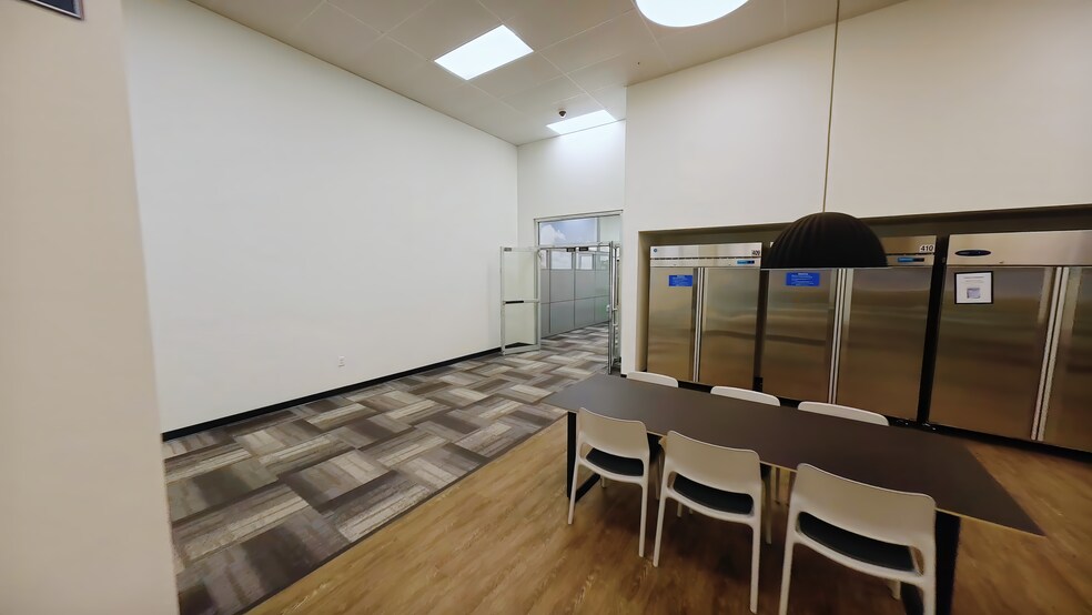 More Photos Of 2914 SE I St, Bentonville Office For Lease